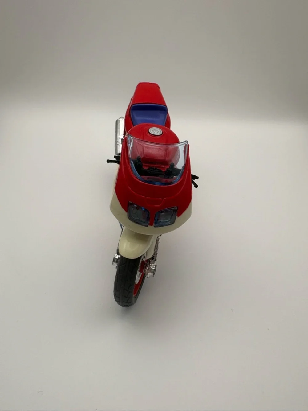 Maisto Special Edition Yamaha‎ FZR 600R Diecast Model Motorcycle Red White Blue